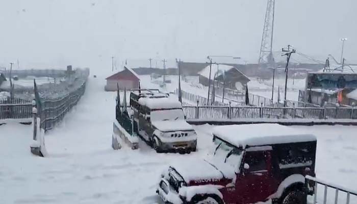 Snowfall in Jammu & Kashmir